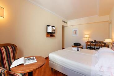 B&b Hotel Firenze Laurus Al Duomo