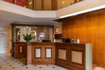 B&b Hotel Firenze Laurus Al Duomo