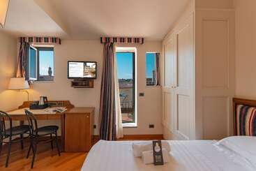 B&b Hotel Firenze Laurus Al Duomo