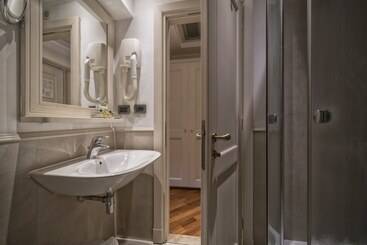 B&b Hotel Firenze Laurus Al Duomo