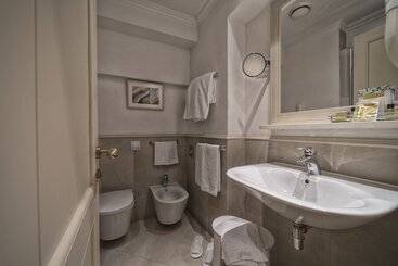 B&b Hotel Firenze Laurus Al Duomo