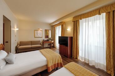 هتل Dei Cavalieri Milano Duomo