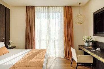 هتل Dei Cavalieri Milano Duomo
