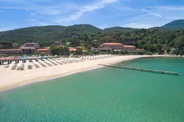 هتل Del Golfo