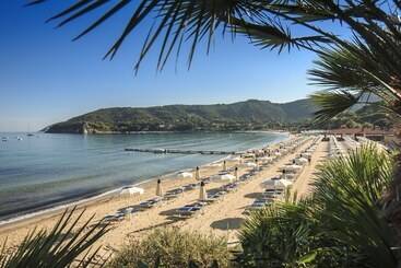 هتل Del Golfo