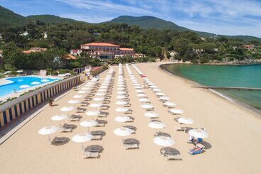 هتل Del Golfo