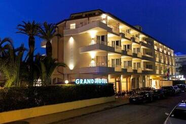 هتل Grand