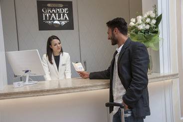 هتل Grande Italia