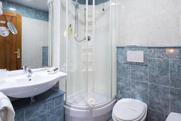La Villa   Sure Hotel Collection By Best Western