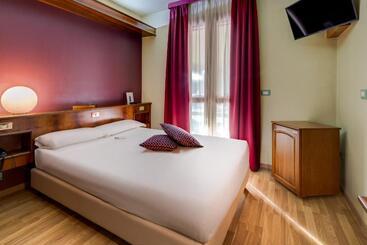 La Villa   Sure Hotel Collection By Best Western