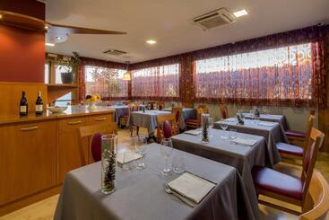 La Villa   Sure Hotel Collection By Best Western