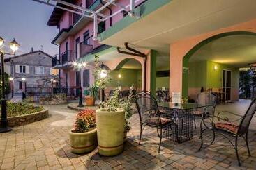 La Villa   Sure Hotel Collection By Best Western