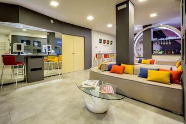 La Villa   Sure Hotel Collection By Best Western