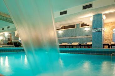 호텔 Le Querce Resort Sea Thermae & Spa