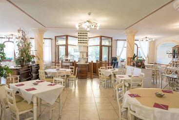 Lola Piccolo Hotel E Appartamenti