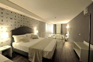 Maxxim Hotel & Loft