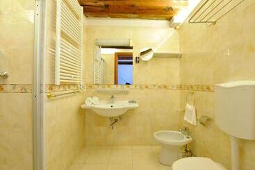 Maxxim Hotel & Loft