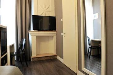 Maxxim Hotel & Loft