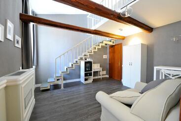 Maxxim Hotel & Loft
