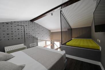Maxxim Hotel & Loft