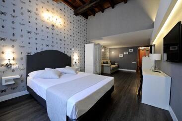 Maxxim Hotel & Loft