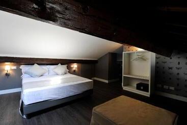 Maxxim Hotel & Loft