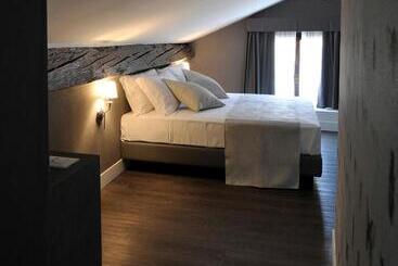 Maxxim Hotel & Loft