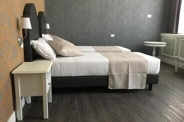 Maxxim Hotel & Loft