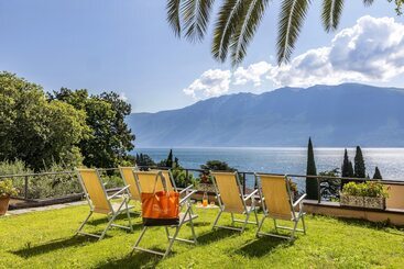 Hotel Meandro Lake View