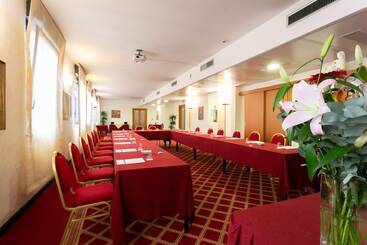 Mirage Sure Hotel Collection By Best Western