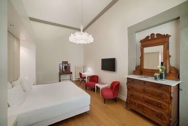 هتل NH Collection Firenze Porta Rossa