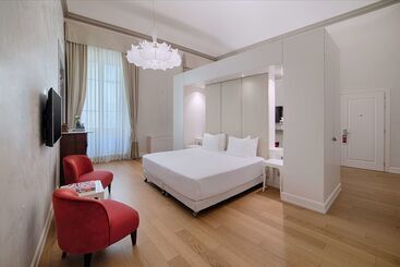 هتل NH Collection Firenze Porta Rossa
