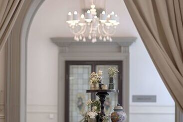 هتل NH Collection Firenze Porta Rossa