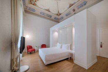 هتل NH Collection Firenze Porta Rossa