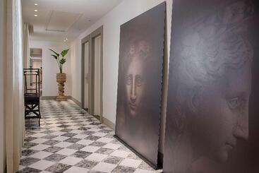 هتل NH Collection Firenze Porta Rossa