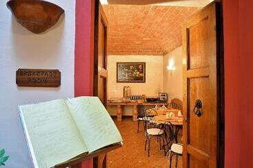 هتل Porta Faenza