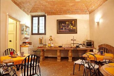 هتل Porta Faenza