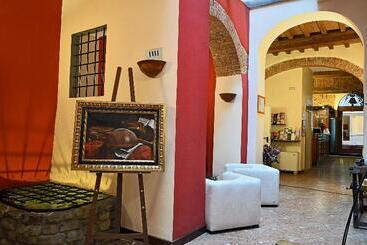 هتل Porta Faenza