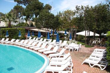 هتل Regina Palace Terme