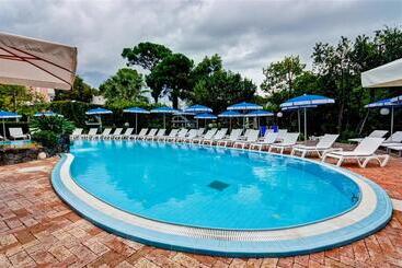 هتل Regina Palace Terme