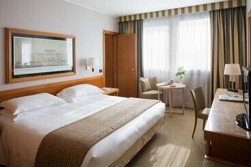 Starhotels President