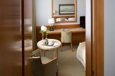 Starhotels President