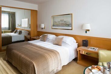 Starhotels President