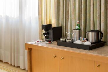 Starhotels President
