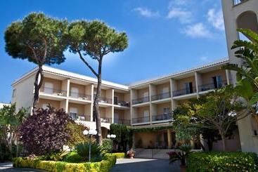هتل Terme Alexander