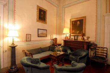 هتل Villa Villoresi