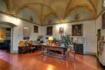 هتل Villa Villoresi