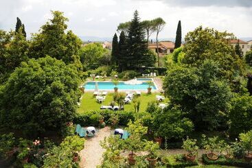 هتل Villa Villoresi