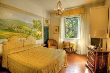 هتل Villa Villoresi