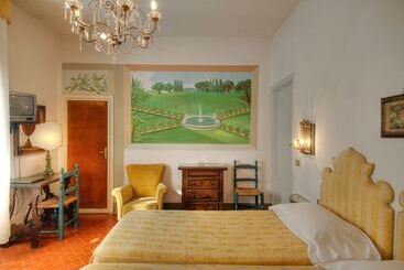هتل Villa Villoresi
